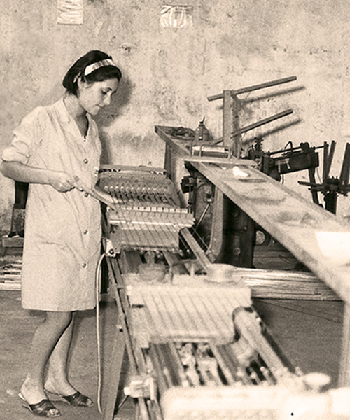 1930